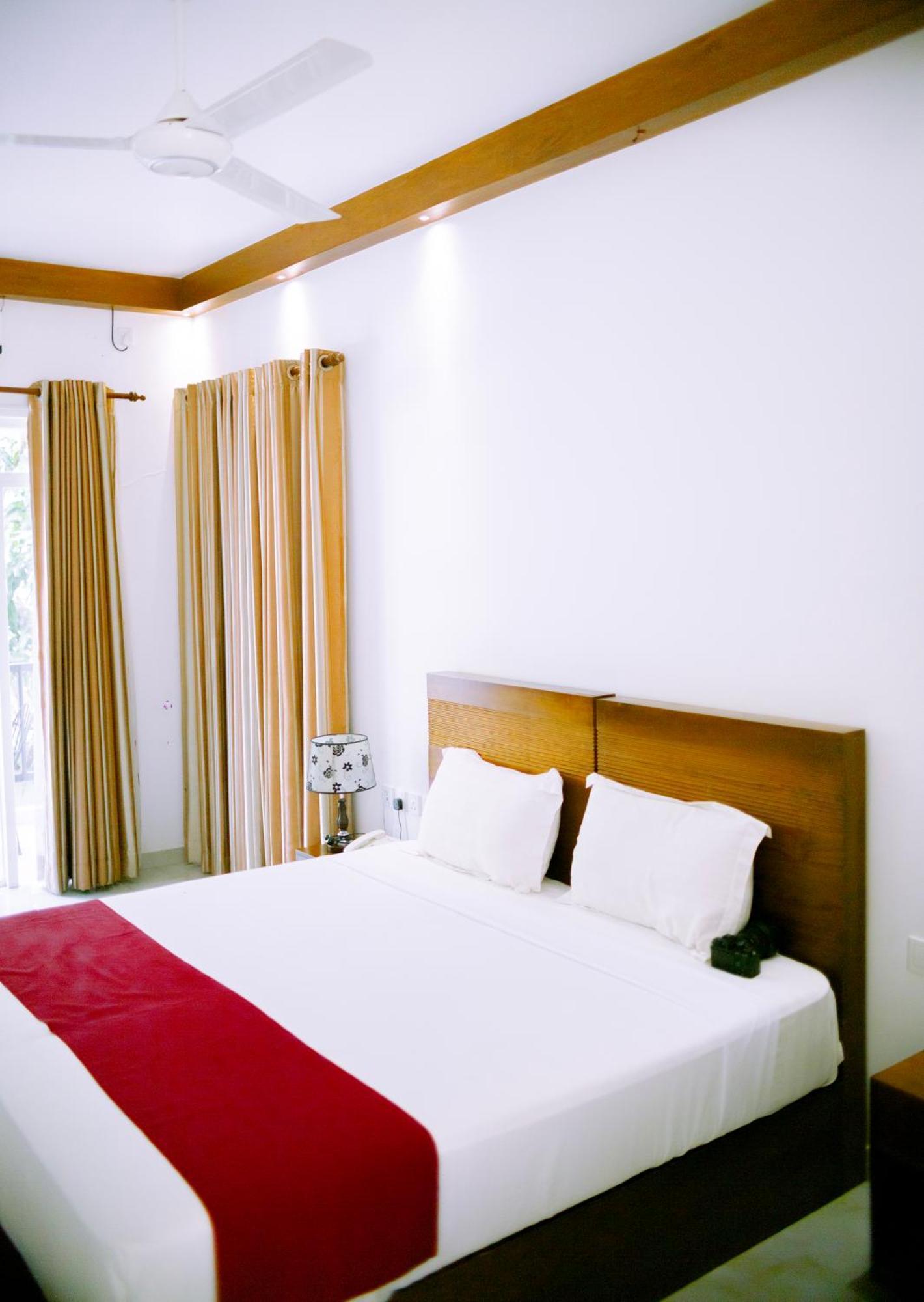 Elephant Eye Hotel Тиссамахарама Экстерьер фото